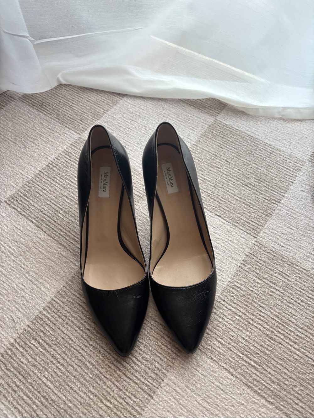 MaxMara Black Pointed-Toe Leather Pumps